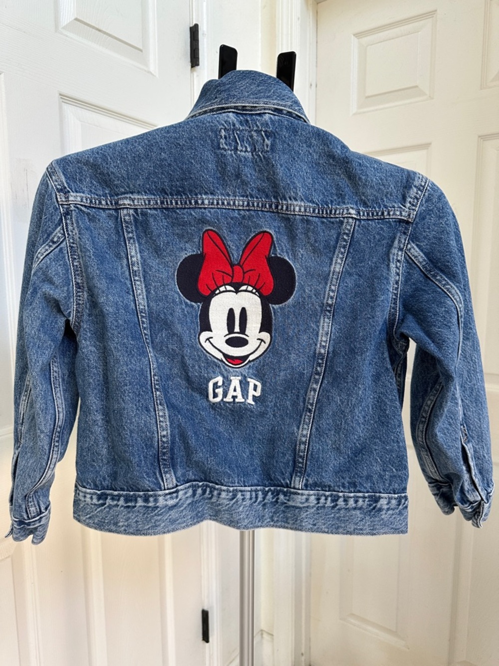 Gap Kids Disney Classic Blue Denim Jacket With Minnie Mouse Patch Size M (8)